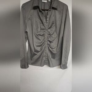 Women's Gray Button-Up Shirt